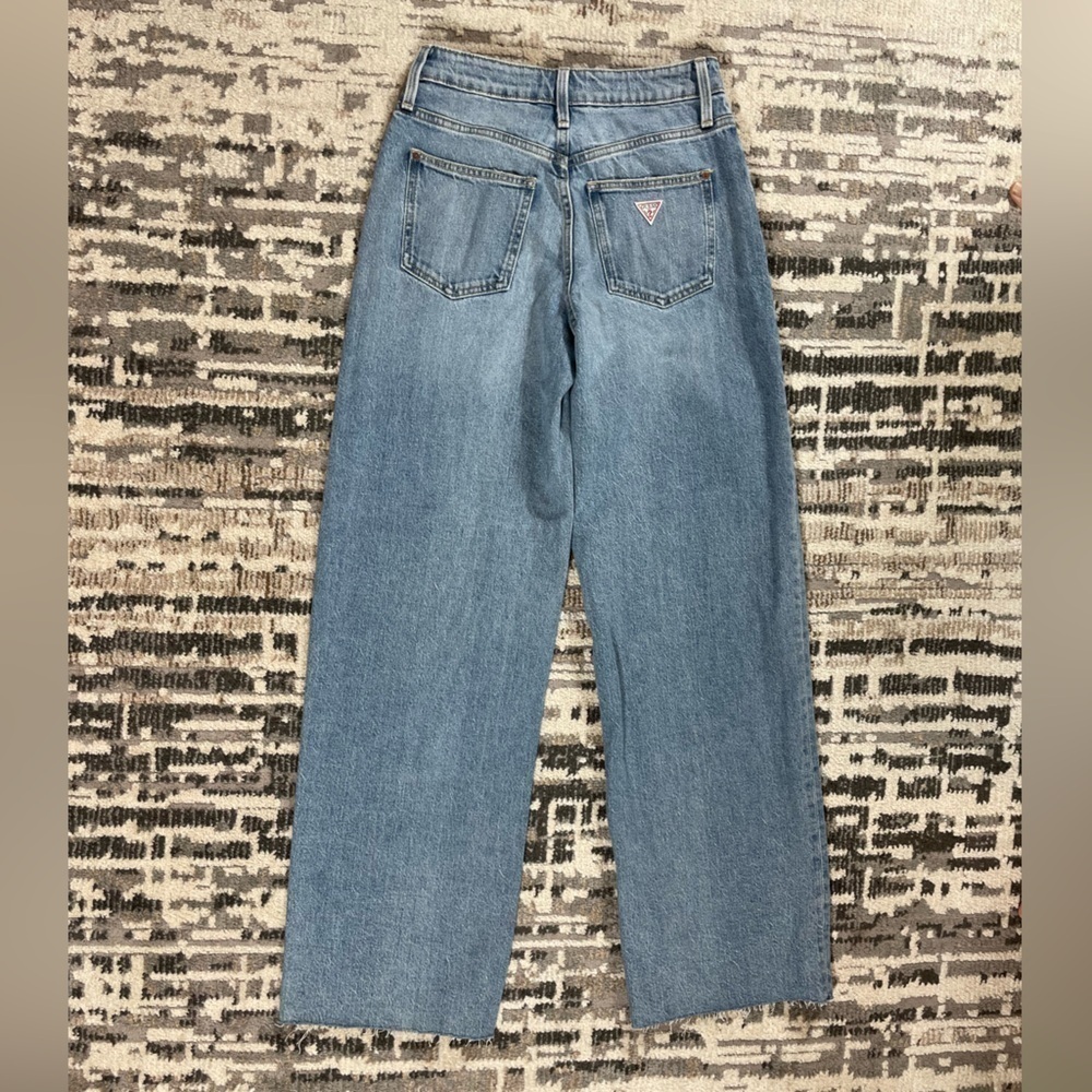 Guess 90s Boyfriend Highrise Wide Leg Lightly Distressed Blue Jeans - Picture 6 of 15